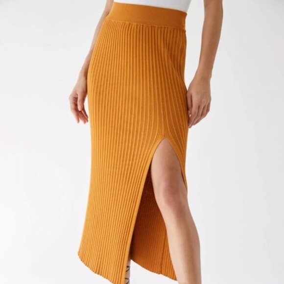 Aritzia Wilfred Zeta Midi Skirt Pleated High rise Ribbed Knit Side Slit Golden - Picture 7 of 14